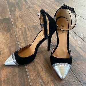 Qupid Black Velour heels size 7